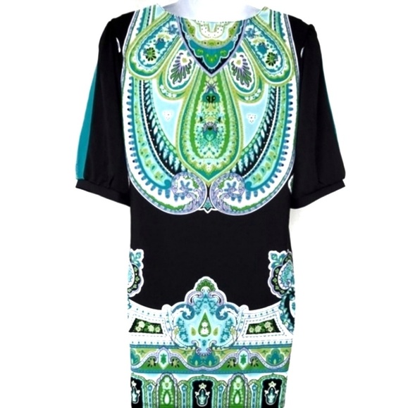 Effortless Style Dress - Picture 3 of 5